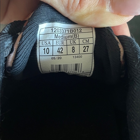 Brooks Revel Women's Black Running Shoes with Leopard-Print Midsole NF - Picture 2 of 7